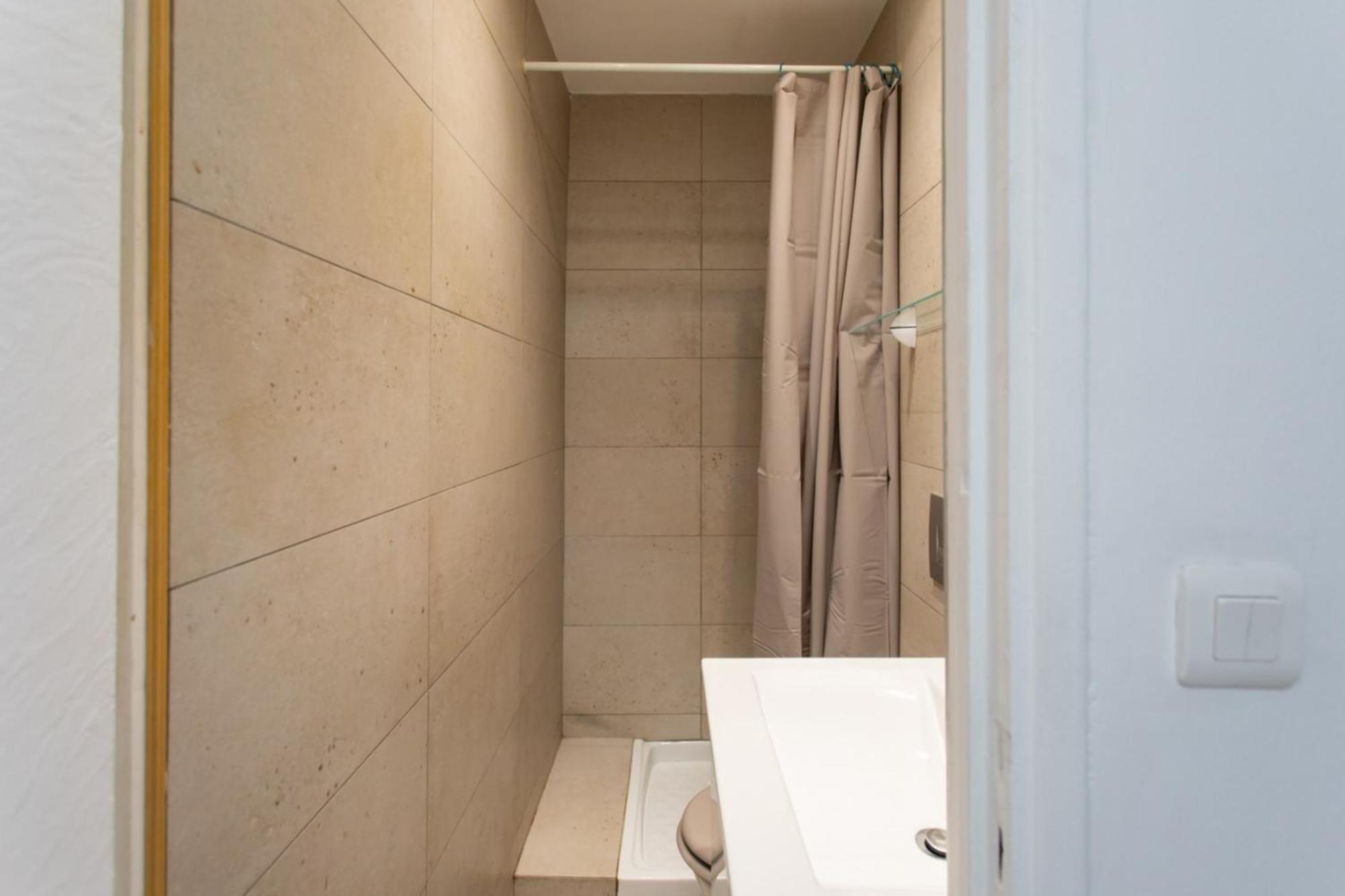 Love Cocoon Close To The Sea And City Center Nizza